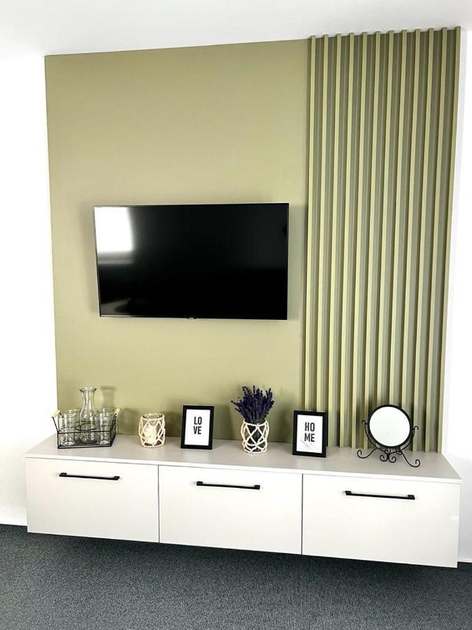 Urban Green Apartment Lipótszentmiklós Kültér fotó