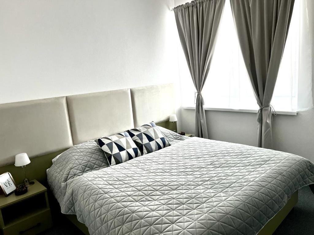 Urban Green Apartment Lipótszentmiklós Kültér fotó